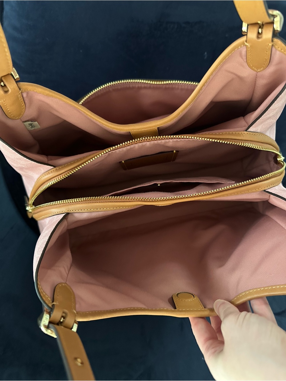 Coach Powder Pink Erin Bag - Picture 3 of 11
